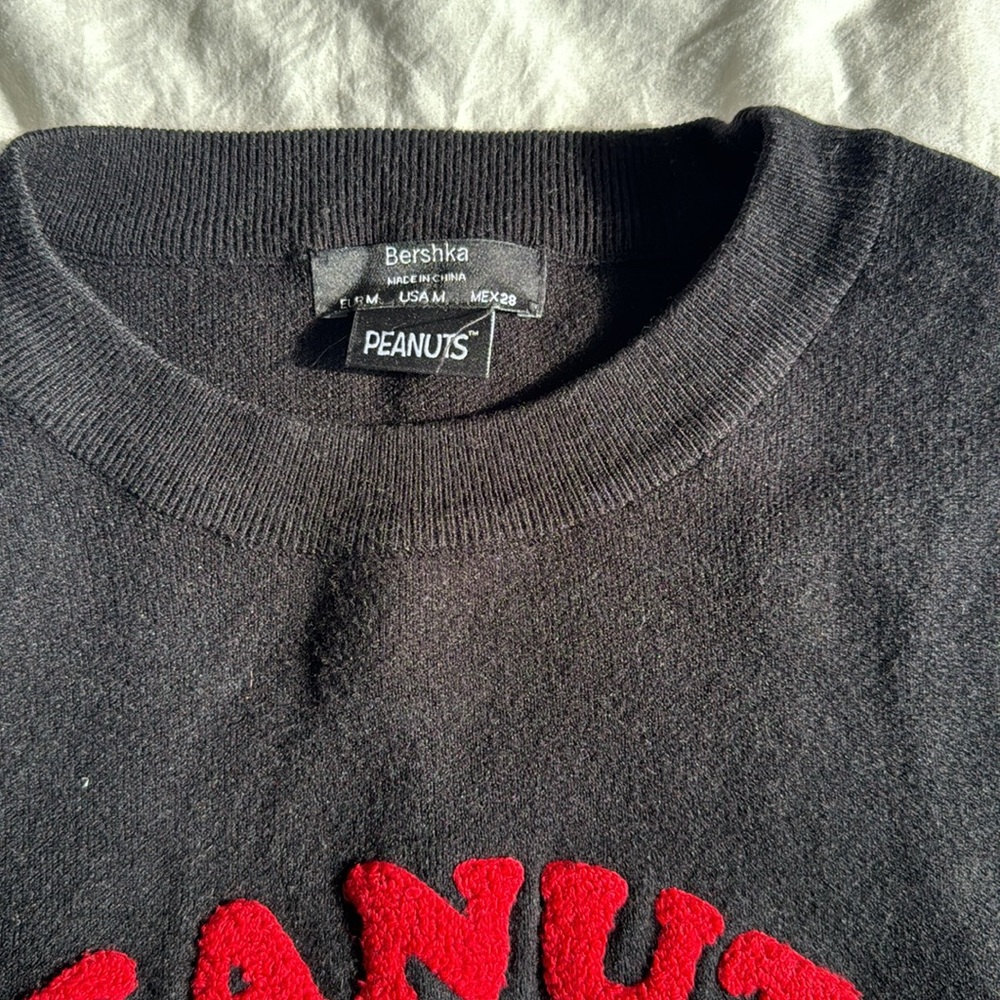 Peanuts sweaters - Picture 3 of 3